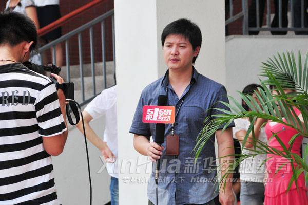 合肥電視臺記者現(xiàn)場報道