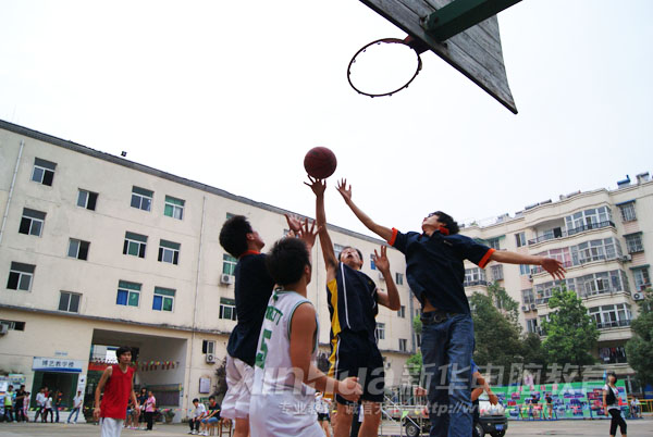 激情籃球賽 各隊(duì)大顯身手